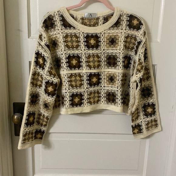 Sweaters - New Crop Geometric Crochet Knit Sweater